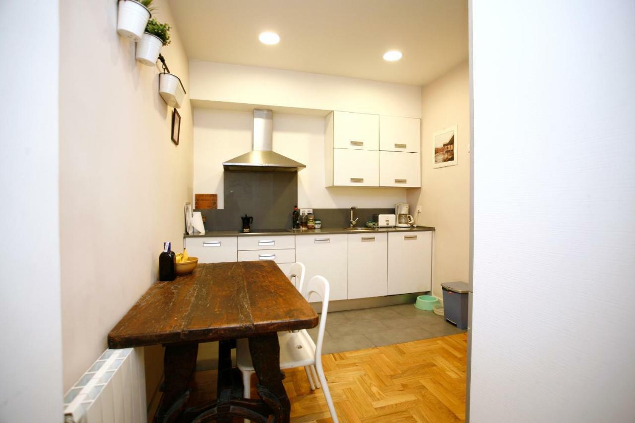 ビルバオPiso Centrico Con Patioアパートメント エクステリア 写真
